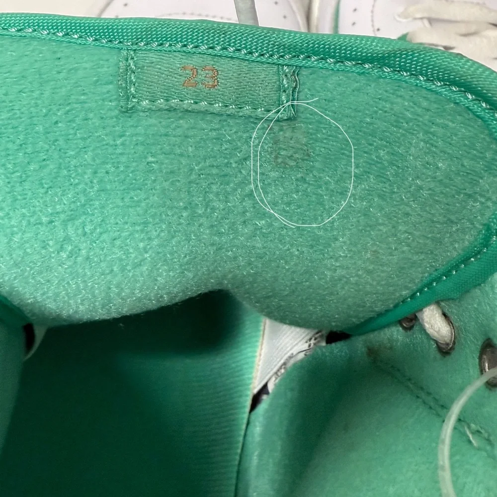 Nike Air Jordan 2 Retro Shoes Womens Size 10.5 Sneakers Crystal Mint‎ White